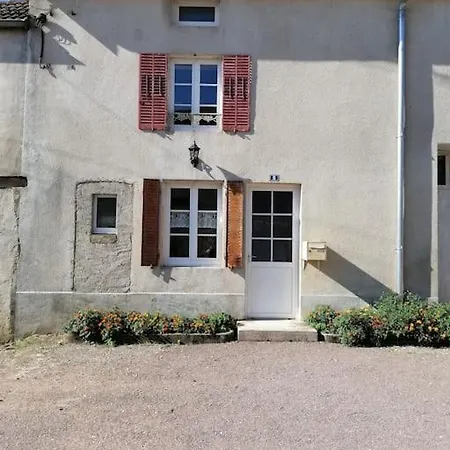 Avec Deux Dans Maison De Village 아파트
