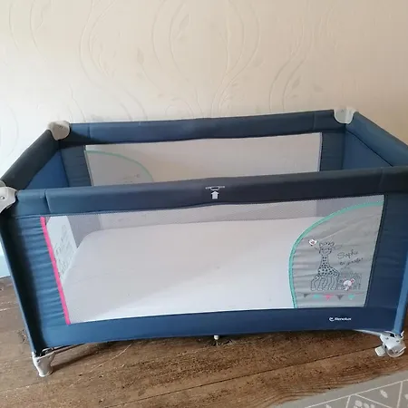 Avec Deux Dans Maison De Village